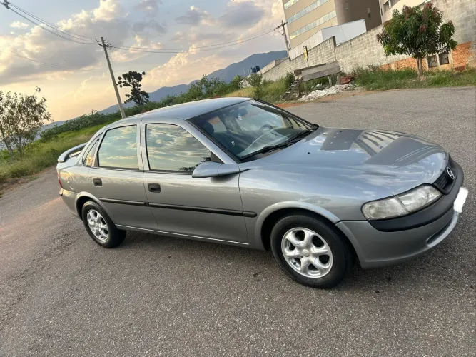 Chevrolet Vectra GL 2.2 / 2.0 MPFI 1998