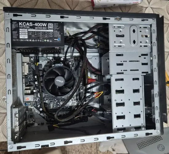 PC Ryzen 3 3200G | A320M-HDV | Radeon Vega 8 | SSD 120GB + HD 160GB