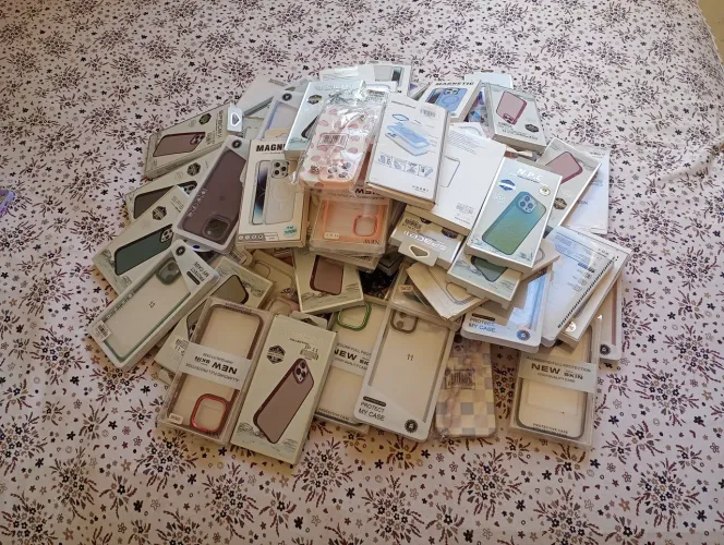 Vende se lote de capas de iPhones 