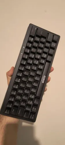 Teclado mecânico com fio switch red mancer zarion 60%