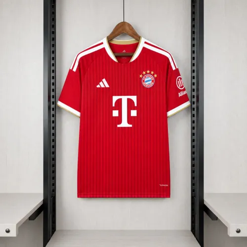 Camisa do Bayern München 26/27