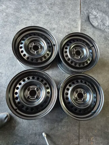 Rodas de ferro 15 furação 4×100 para FIAT, GM, VW, RENAULT, NISSAN e outros (750 em 3× ct