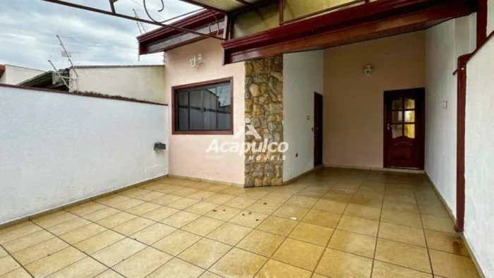 Casa para alugar com 03 dormitórios sendo 01 suíte no Parque Novo Mundo em Americana/SP.