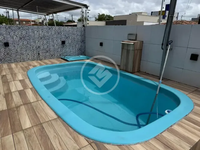 Casa aconchegante com piscina à venda no Geisel codigo: 367133