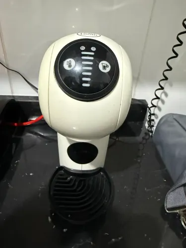 Cafeteira Dolce Gusto Genio S 127V