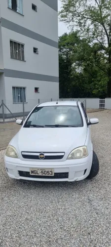 Chevrolet Corsa Hat. Premium 1.4 8V Econoflex 5P 2009