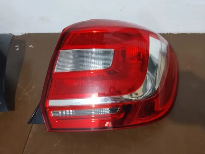 Lanterna Renault Sandero 2015-2019