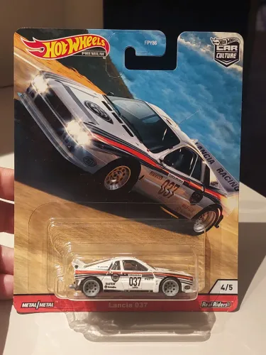 Hot Wheels Car Culture Lancia 037 - Lacrado
