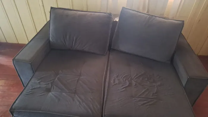 Vende-se sofá conservado
