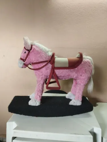 Cavalinho de Balanço Rosa