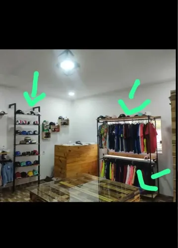 Vendo ou Troco Móveis para Loja Masculina ou Feminina