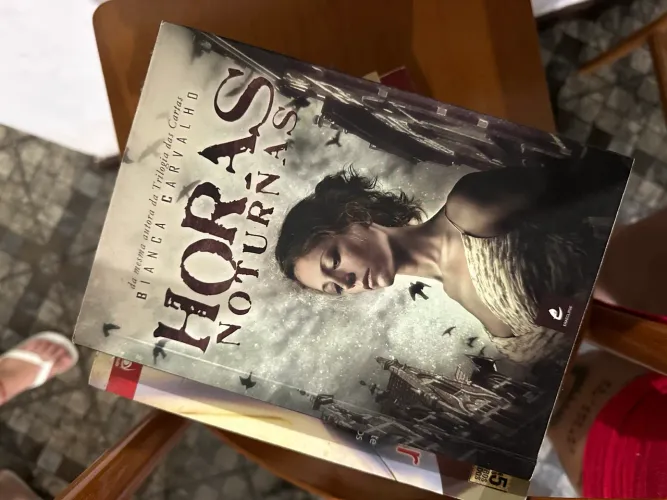 Livro Horas Noturnas