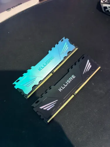 Memória RAM DDR4 16 GB KLLISRE