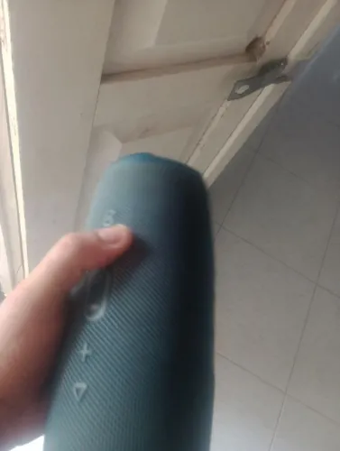 Vende se caixa JBL toda original . *3