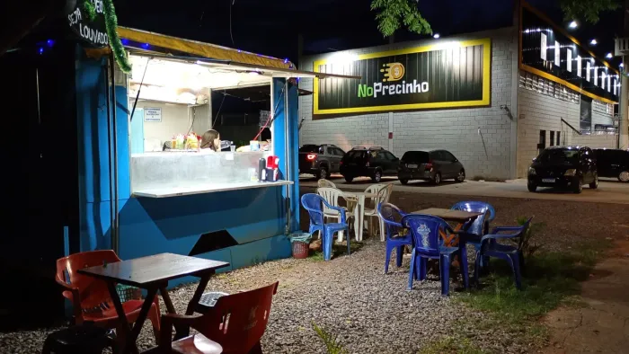 Vendo um treiler completo ponto fixo em Sorocaba vila Helena perto do aeroporto Embraer