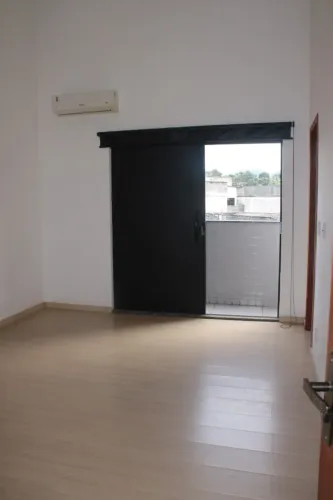 Sala comercial em Bacaxá - 50 m².