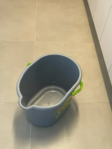 Balde Plástico 15L com Alça
