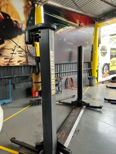 ELEVADOR DE ATE 2,5 Toneladas