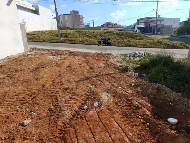 Vendo terreno 300 mts (NOVA CAMPESTRE)