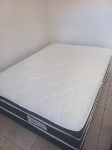 Cama box casal conjugada 1 mês de comprada.