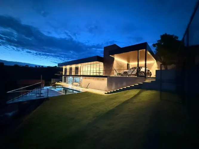 Sobrado com 3 dormitórios à venda, 1150 m² por R$ 2.900.000,00 - Centro - Igaratá/SP