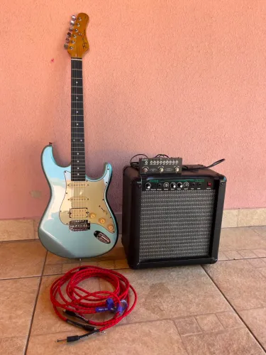 Guitarra Tagima TG540 + Pedal Cuvave Baby + Amplificador Moog Gs20 + 2 Cabo Santo Ângelo