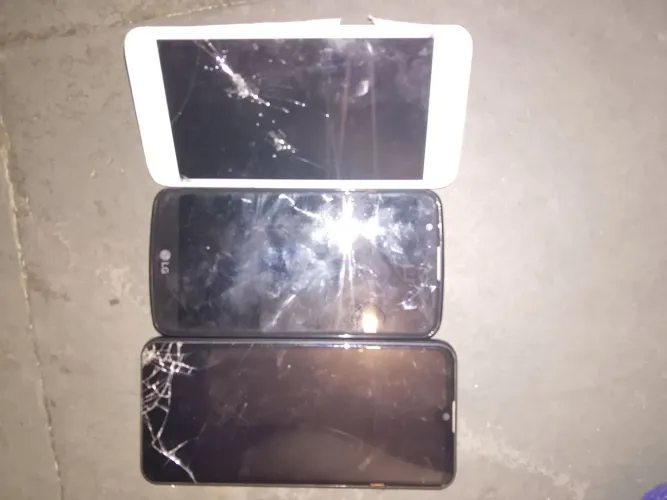 Lote 3 Celulares Sucata Para Retirada De Peças (Samsung / LG / Philco)