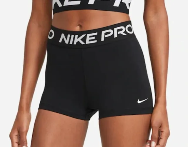 Short Nike Pro preto