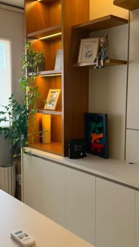 SALA MOBILIADA PARA ESCRITÓRIO