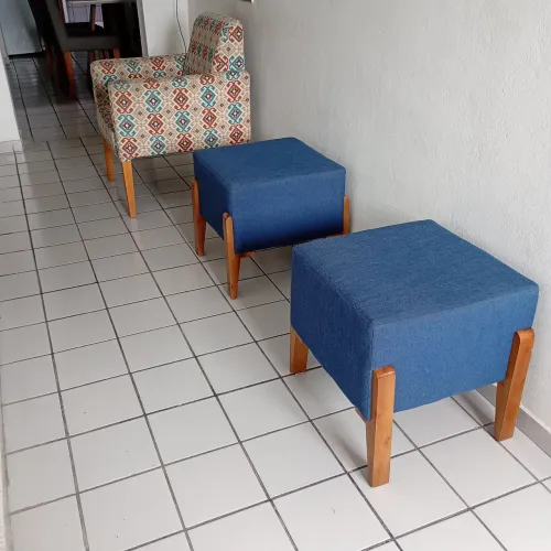 VENDO 2 PUFES POR APENAS 150 REAIS