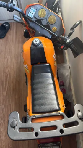 Moto de brinquedo 
