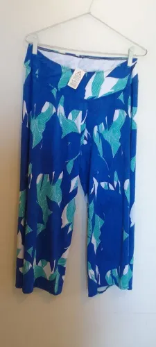 Calça Pantalona Tam M nova, com etiqueta