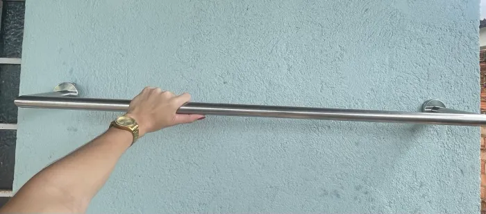 Vendo arara inox em ótimo estado