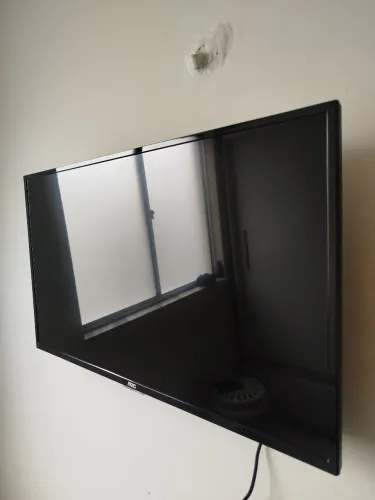 Televisão AOC
