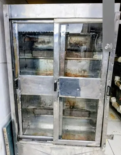 Máquina de assar frango
