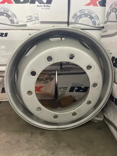 Roda de caminhão Mercedes
