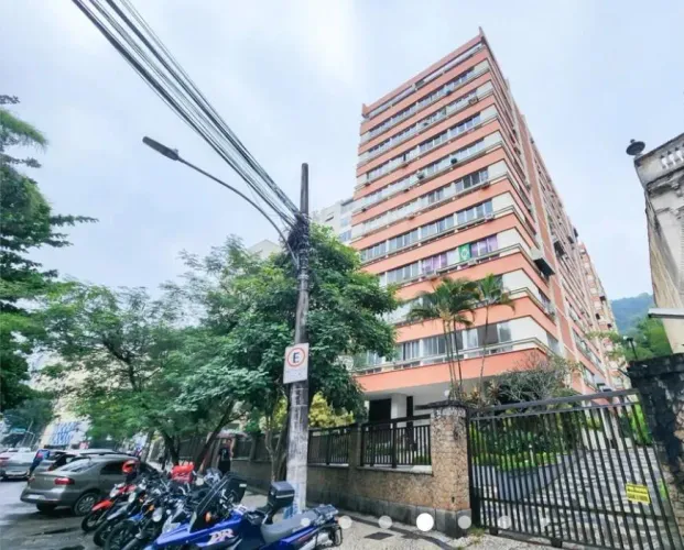 Apartamento à venda na Rua das Laranjeiras, Laranjeiras, Rio de Janeiro - RJ