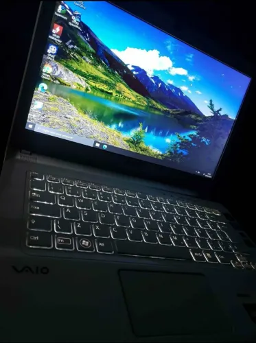 Vendo Notebook Sony/ Intel core i5/ 500 Gigas HD/ 6 Gigas Memória/ Teclado iluminado