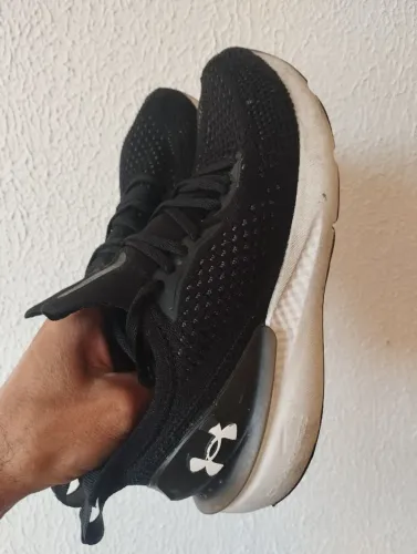 Tênis de corrida original Under Armour Quicker número 37