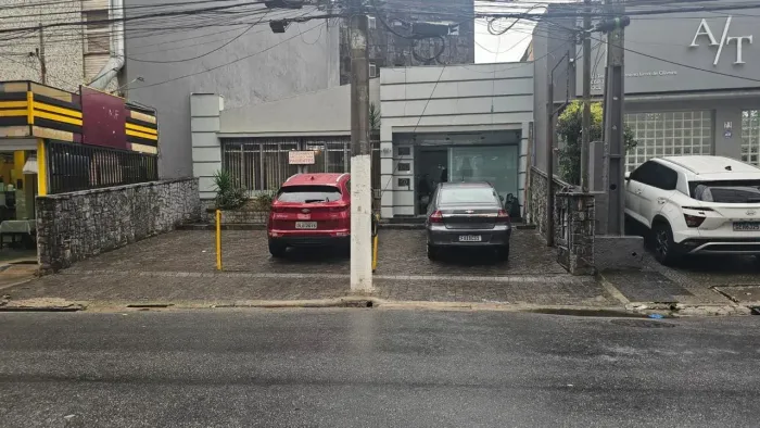 Sala/Conjunto para aluguel tem 300 metros quadrados