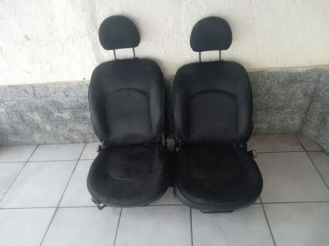 Bancos dianteiros de Peugeot
