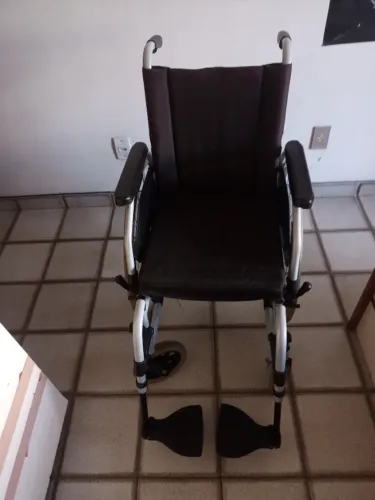 Cadeira de Rodas Ottobock Usada