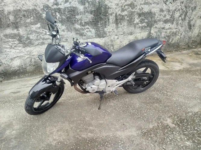 Honda Cb300R 2011 - vistoriada