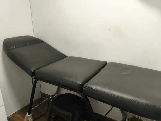 Maca dobrável para salão/ massagem/depilação 