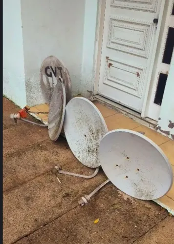 Antena sky. 30,00 cada ou 100, 00 as quatro 
