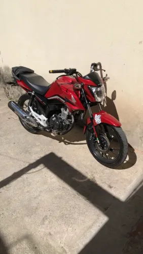 Vendo Titan 160 2024 , sem detalhes pegar e andar ! Em dia 100%
