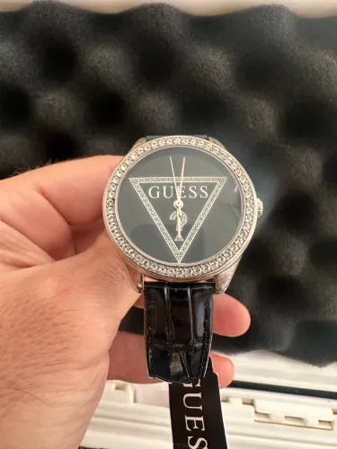 Relógio Feminino Guess Mini Triangle Preto - Novo com Etiqueta (Original)