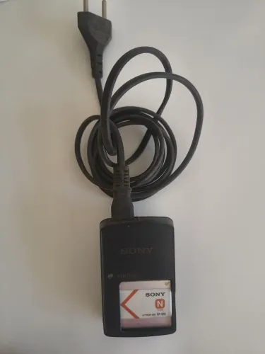 Carregando de Bateria Sony Modelo BC-CSN + Bateria