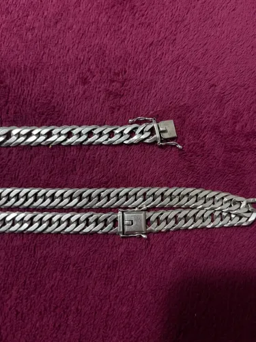 Vendo cordão e pulseira de prata