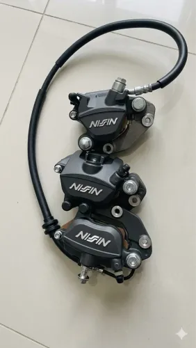 Par de Pinças de Freio Nissin Original - Versys 650 / ER-6n / Ninja 650